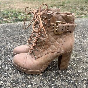Guess Tan Lace-Up Quilted Boots Size 7.5